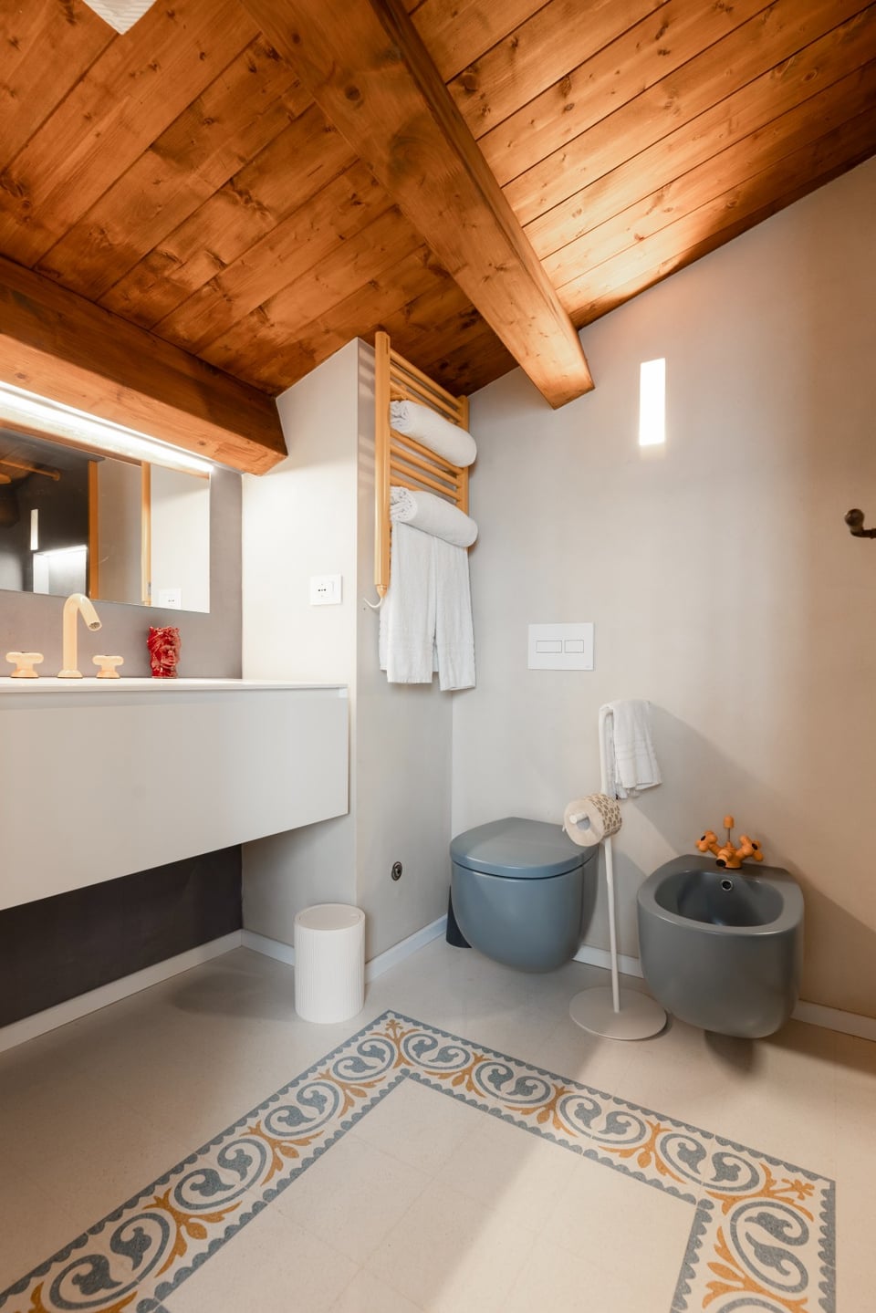 Suite Ntoni 2/8