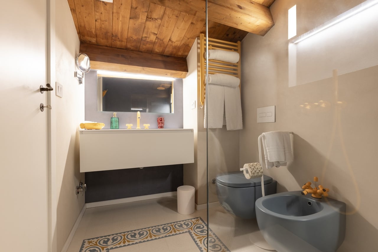 Suite Ntoni 4/8